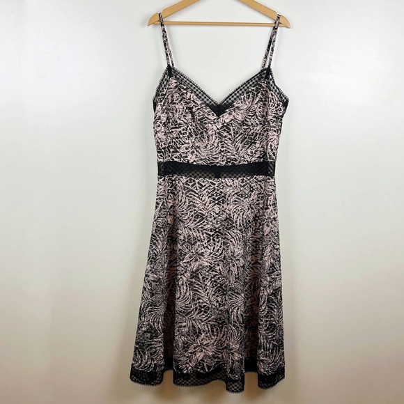 NWOT SHO by Tadashi Shoji Botanical Print Lace Inset Midi Dress in Black - Picture 5 of 16